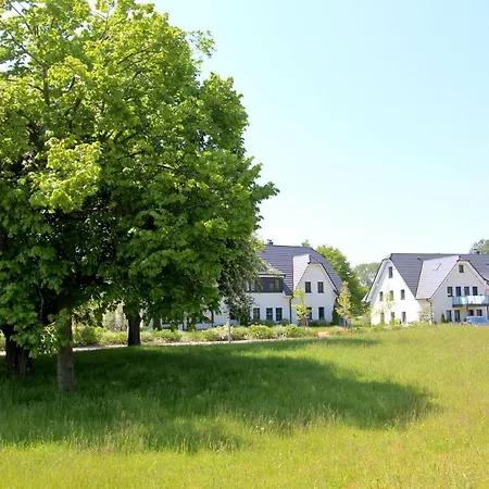 Strandnahe Rex Rugia: Terrasse Und Ahoi Erlebnisbad * Lobbe